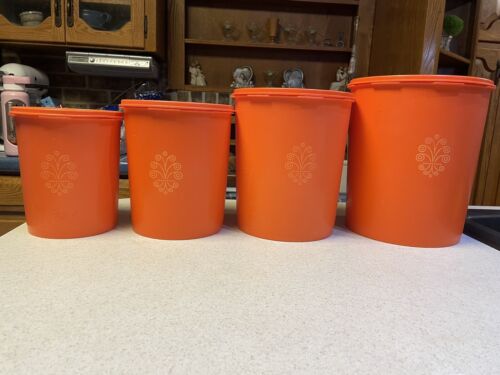 Tupperware Containers Canisters w/Lids Orange Set Of 4 Graduated Sizes 70s VTG