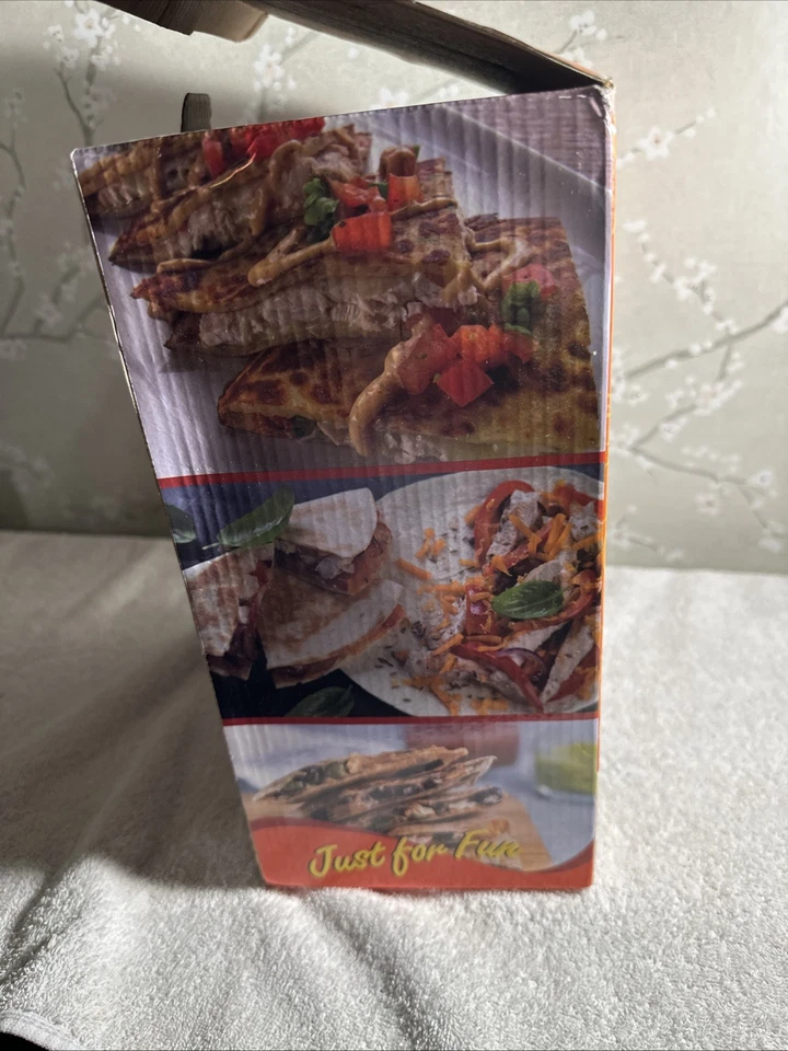 Máquina de quesadilla eléctrica Brentwood 8" TS-120 roja antiadherente  Foto 4 de 4