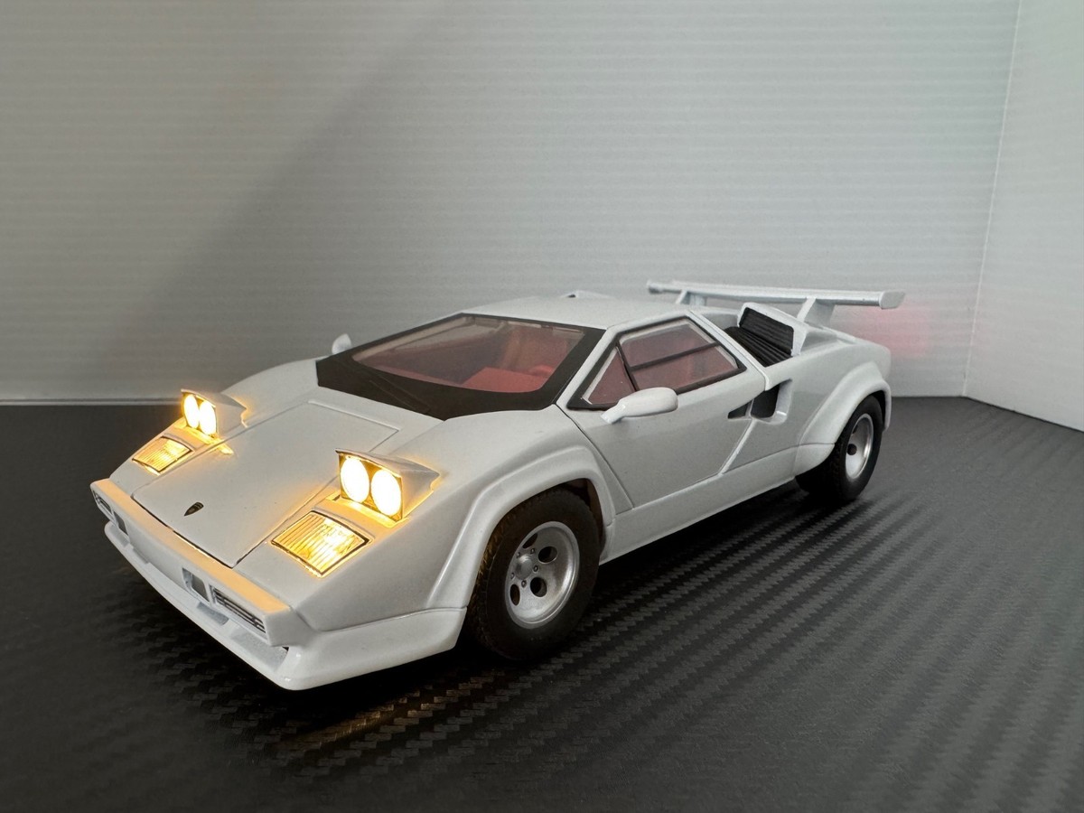 1/24 Lamborghini Countach LP500S Super Car Diecast Model Car Sound