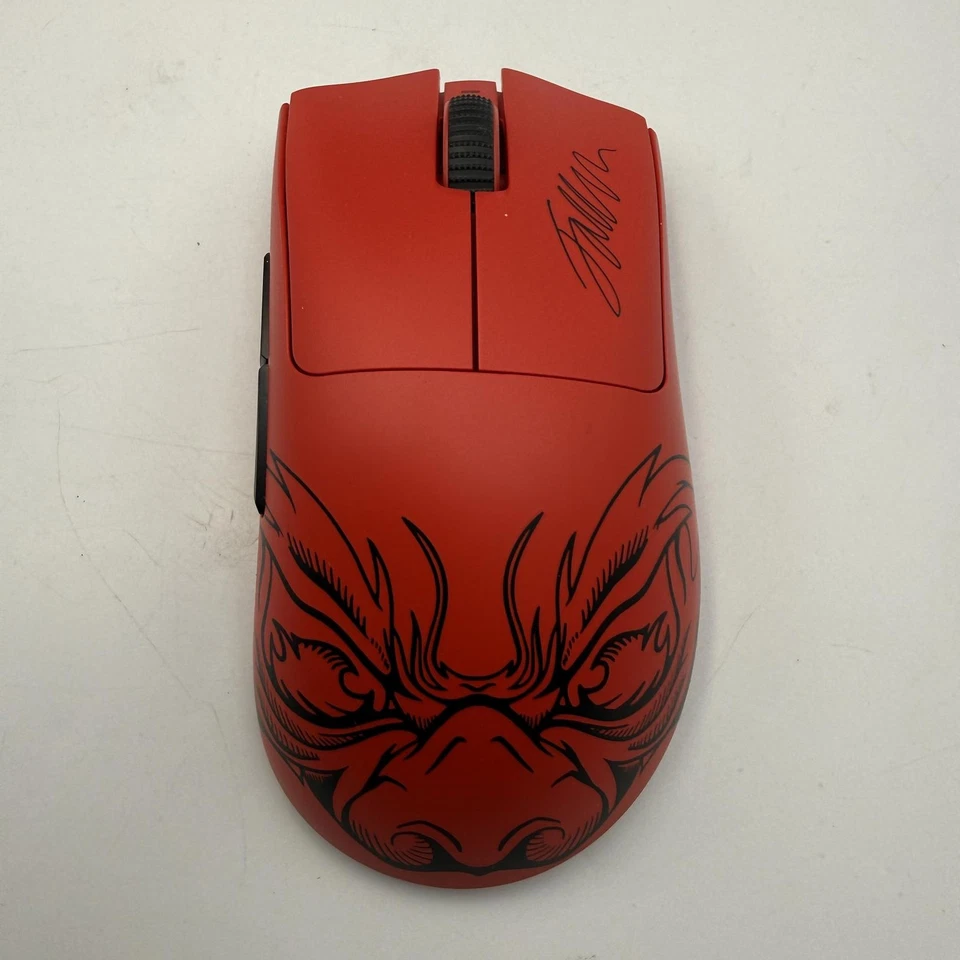 Razer DeathAdder V3 Pro Wireless Gaming Mouse: 63g Lightweight (NO DONGLE) - Image 2 of 4