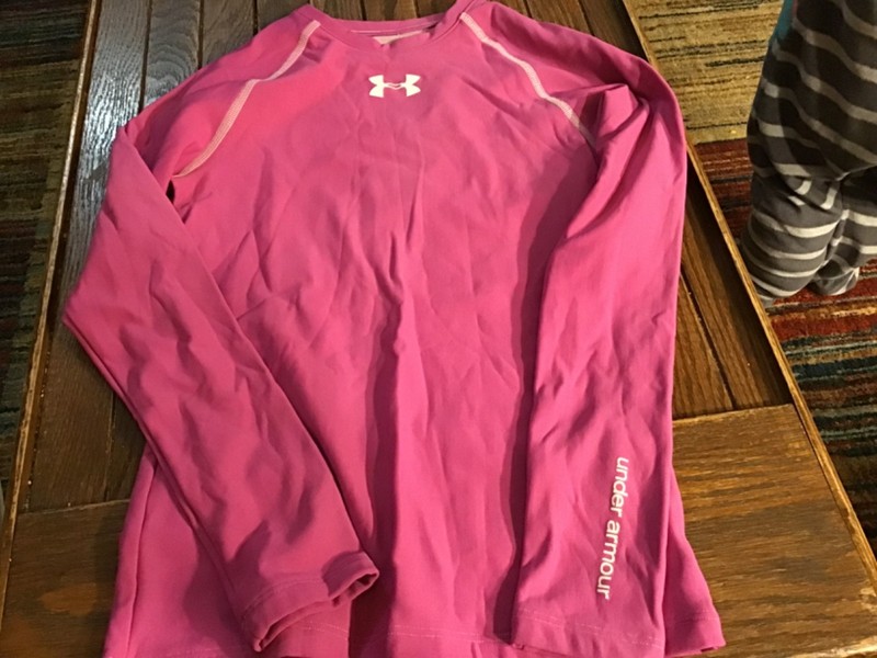 Size YLG Girls Long Sleeved Heat Gear, Under Armour