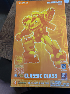 GOLD BUJBLEBEE DIY Model Kit by FYE