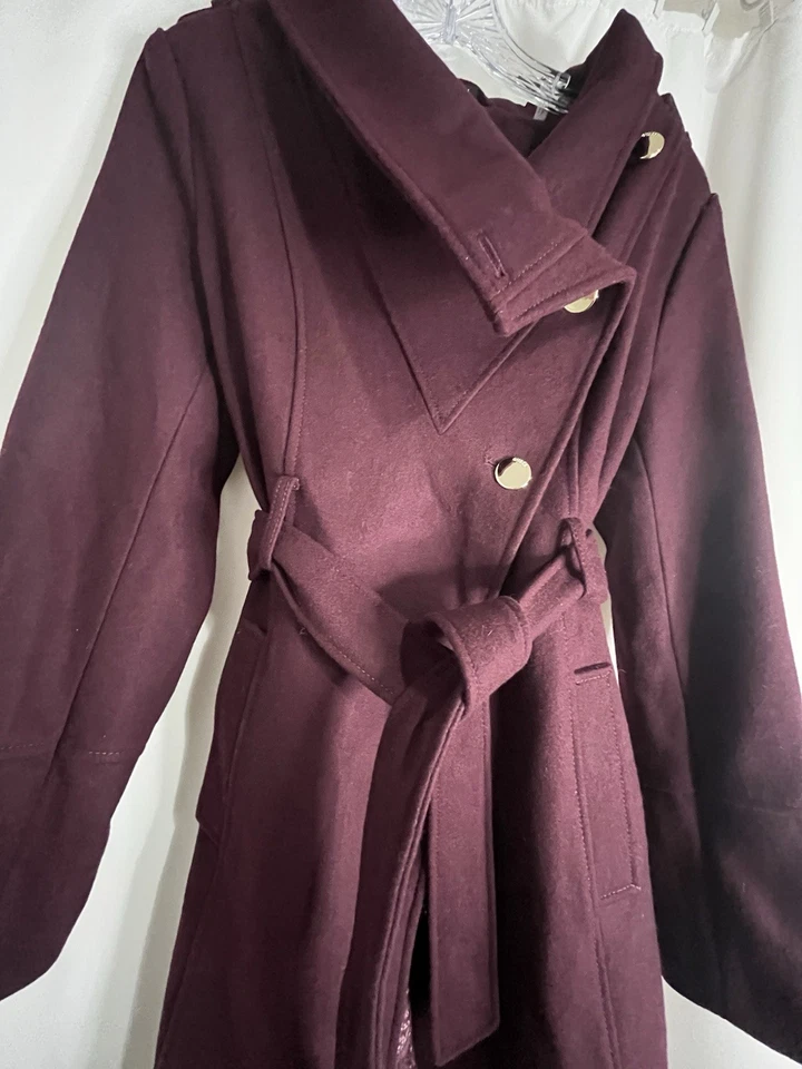 Talla M, Abrigo Guess Vintage Doble Pecho Mujer Guisante Con Cinturón Foto 2 de 4