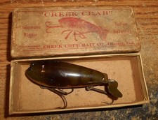 VERY EARLY CREEK CHUB CREEK CRAB (CRAWDAD) LURE IN ULTRA RARE PICTURE BOX!