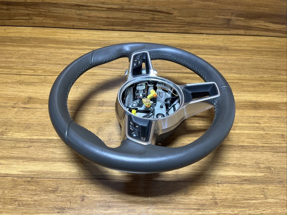 2015-2023 Porsche Macan Steering Wheel Multifunction With Shift Paddles OEM NOTE - Image 4 of 4
