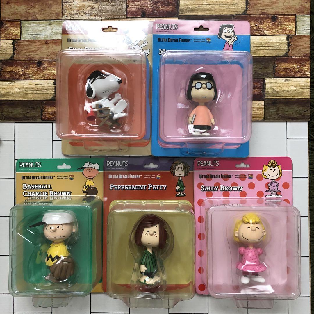 Snoopy Peppermint Patty Charlie Brown Sally Marcie Medicom