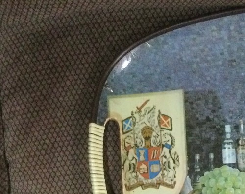 Vintage Barware Pressed Masonite Serving Tray w/ Ballantine Whiskey Coat of Arms - Picture 10 of 10