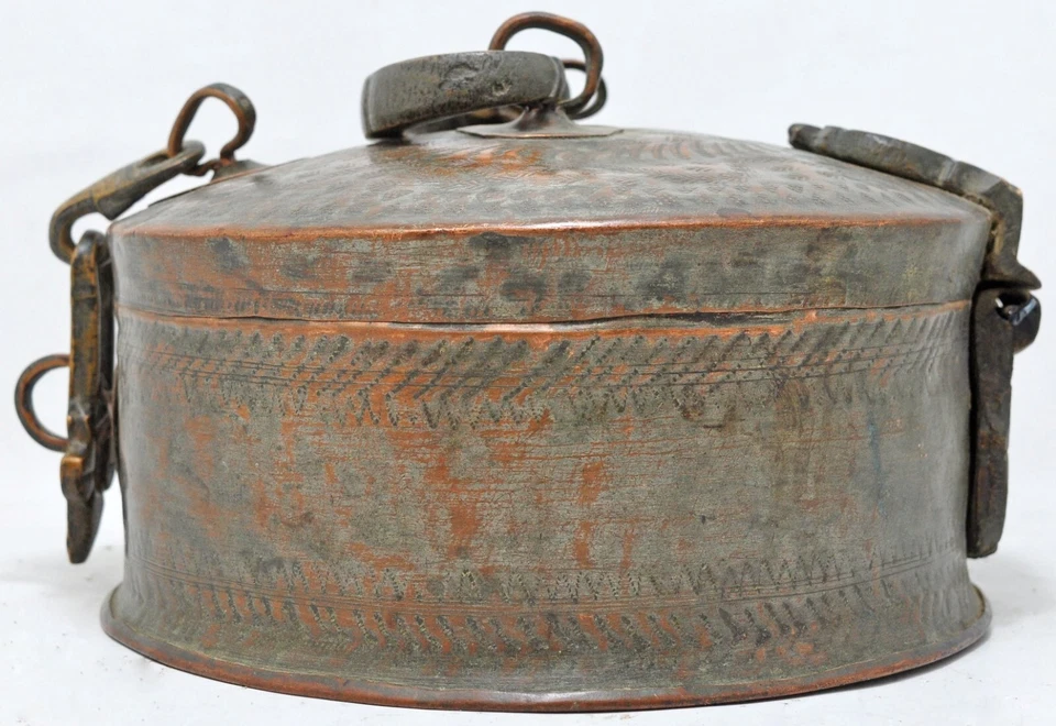 Antigua Caja de Pan Chapati Redonda de Cobre Original Antigua Artesanal Grabada Fina Foto 4 de 4