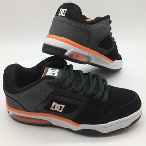 dc shoes rival
