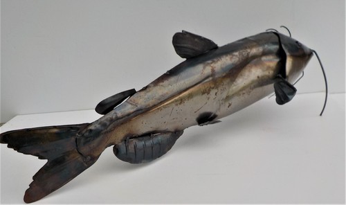 METAL ART CATFISH SCULPTURE 23" LONG ANIMAL FIGURE FISH - Picture 4 of 5