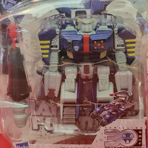 Transformers Generations Tankor Vehicon 30th Anniversary 2013 - Picture 5 of 11