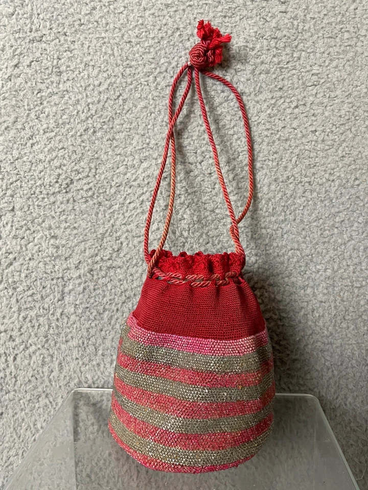 De Colección Bolso de Mano Micro Cuentas Rojo Pequeño Rosa Plata Rayas Ganchillo a Mano Exquisito Foto 2 de 4