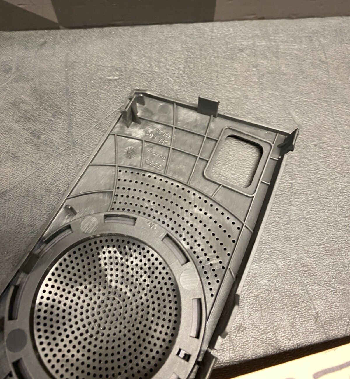 Audi R8 2012 Center cover