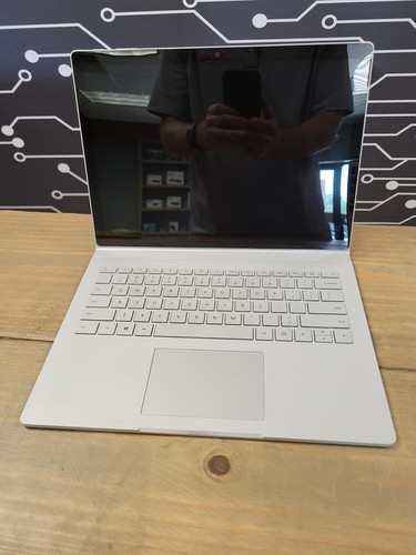 Microsoft Surface Book 2 13.5" Touch Intel i5-7300U 8GB RAM 256GB SSD Windows 11 - Picture 2 of 6