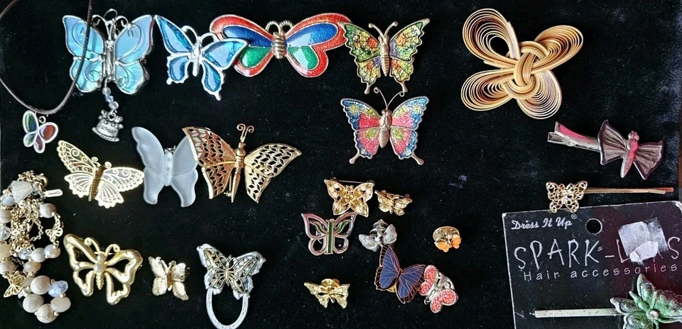 Lote de 25 broches broches prendedores collar algunos firmados Avon AAI Kat Foto 3 de 4