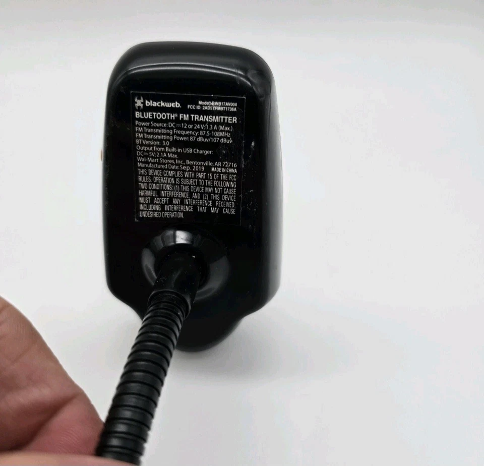 Transmisor FM Bluetooth Blackweb usado Foto 4 de 4