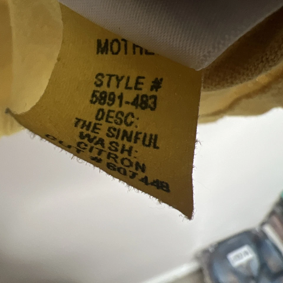 Camiseta gráfica MOTHER Superior para mujer talla mediana amarilla envejecida estilo vintage Foto 4 de 4