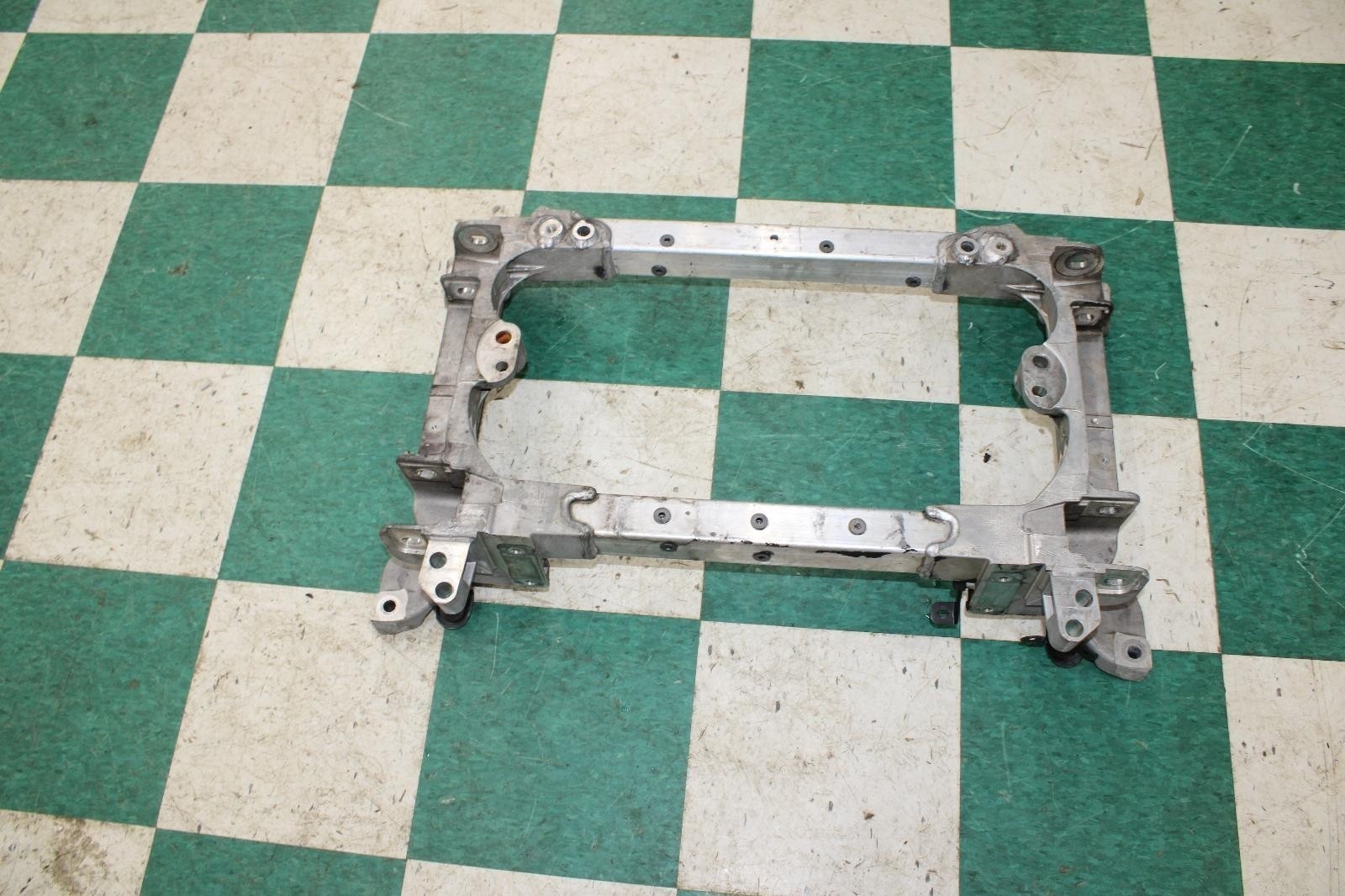 Maserati Ghibli 2014-2021 Front Engine mount