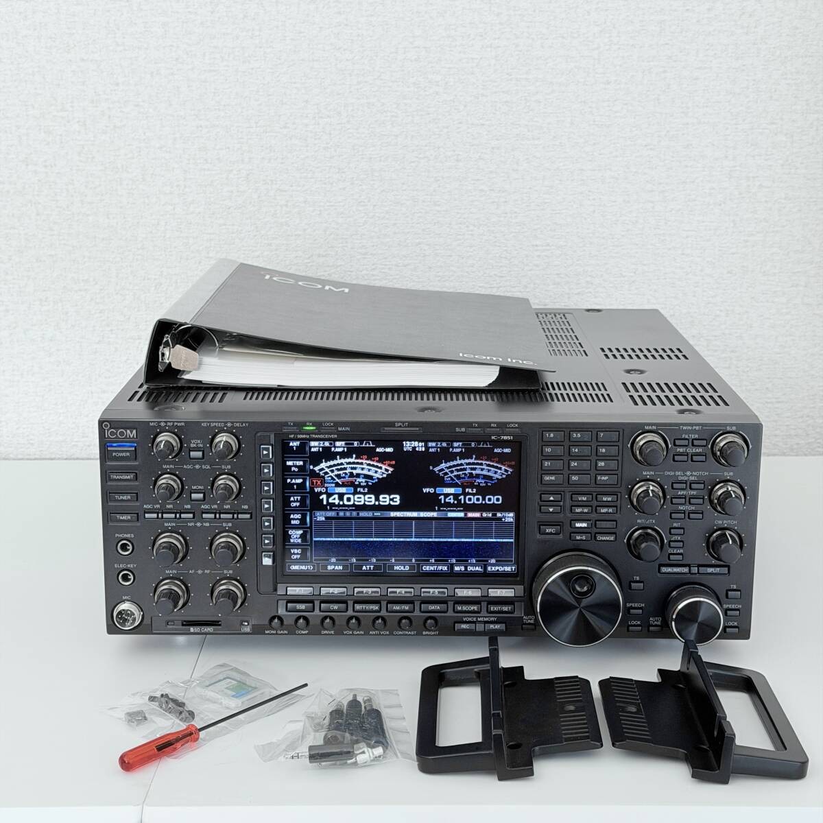 Icom IC-7851 HF/50MHz 200W All Mode Transceiver – Japan Model