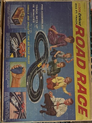 VINTAGE 1960s ELDON DELUXE ROAD RACE SET GREAT CONDITION -RARE W/ BOX - UNTESTED