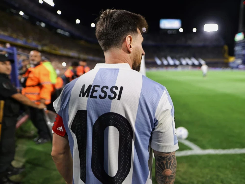 Argentina 2024/25 Home Jersey #10 Messi Adidas 50th Anniversary Limited Edition - Image 2 of 4