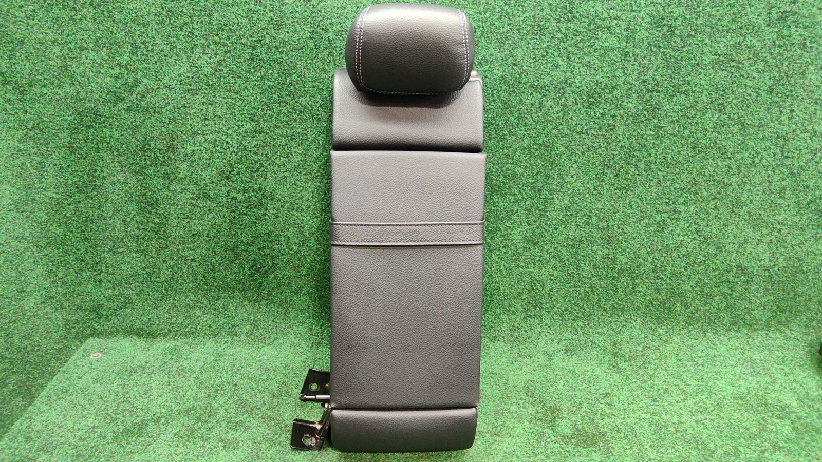 2015-2018 Mercedes C300 Rear Center Backrest Armrest OEM A2059700201 A2059730389