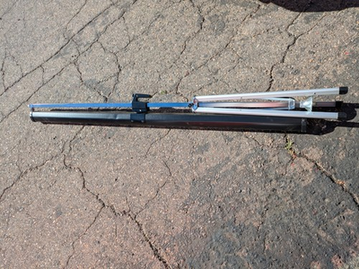 #ad Draper Diplomat R Standing Projection Screen Good Condition $120.00