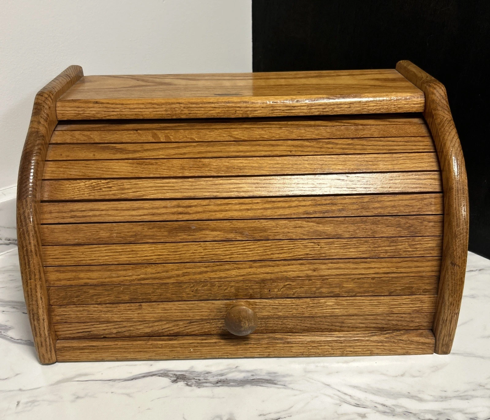 Vintage Oak Wooden Roll Top Bread Box Keeper Farmhouse Country Granny Cottage
Opens in a new window 