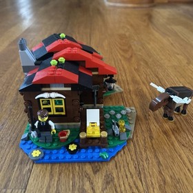 LEGO 3 In 1 CREATOR 31048 Lakeside Lodge - Sold As Pictured