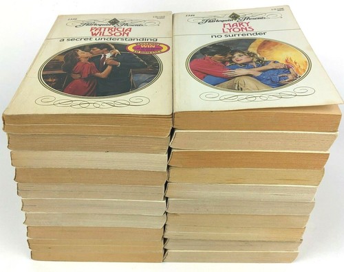20 Harlequin Presents Romance Paperback Books between #1310- #1388 No Duplicates - Imagen 3 de 10