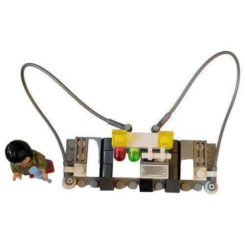 Lego Jurassic World 75933 Replacement Lab & Miniture Figure Zia Rodriguez - Picture 5 of 8