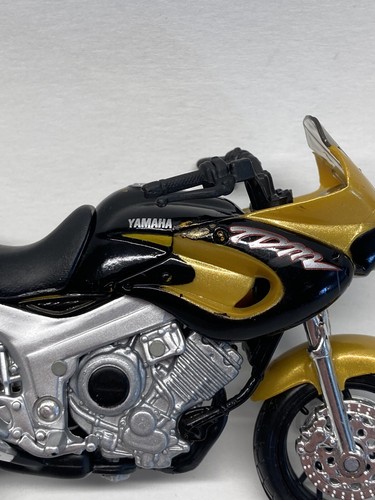 Maisto Yamaha TDM Twin 850 Model Motorcycle 1:18 Golden black Bike diecast - Picture 12 of 15