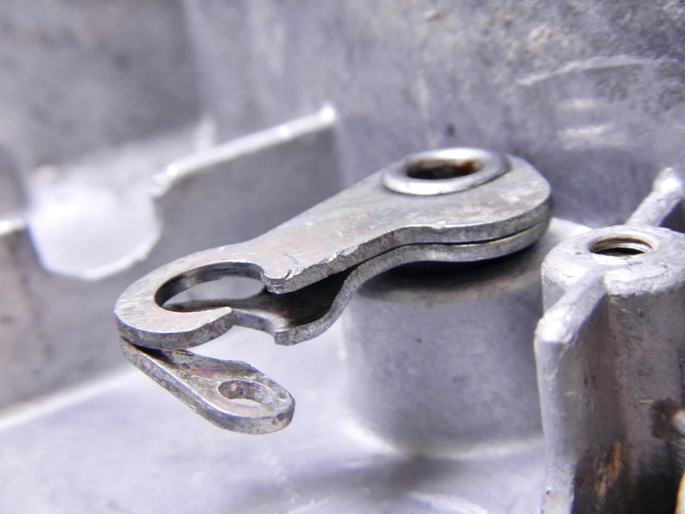 CARCASA CUBIERTA ESTATOR LADO IZQUIERDO SUZUKI DR370 DR 370 78 Foto 3 de 4