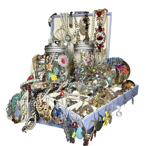 1+Lb Full (1) Ball Mason Jar Mystery Lot All Wearable Jewelry GUC Necklaces Etc. - Picture 12 of 24