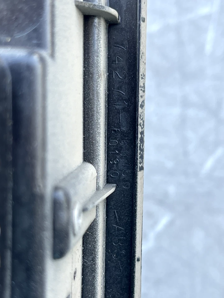 Lexus GX470 2008 puerta trasera interruptor bisel moldura lado derecho - bronceado OEM Foto 4 de 4