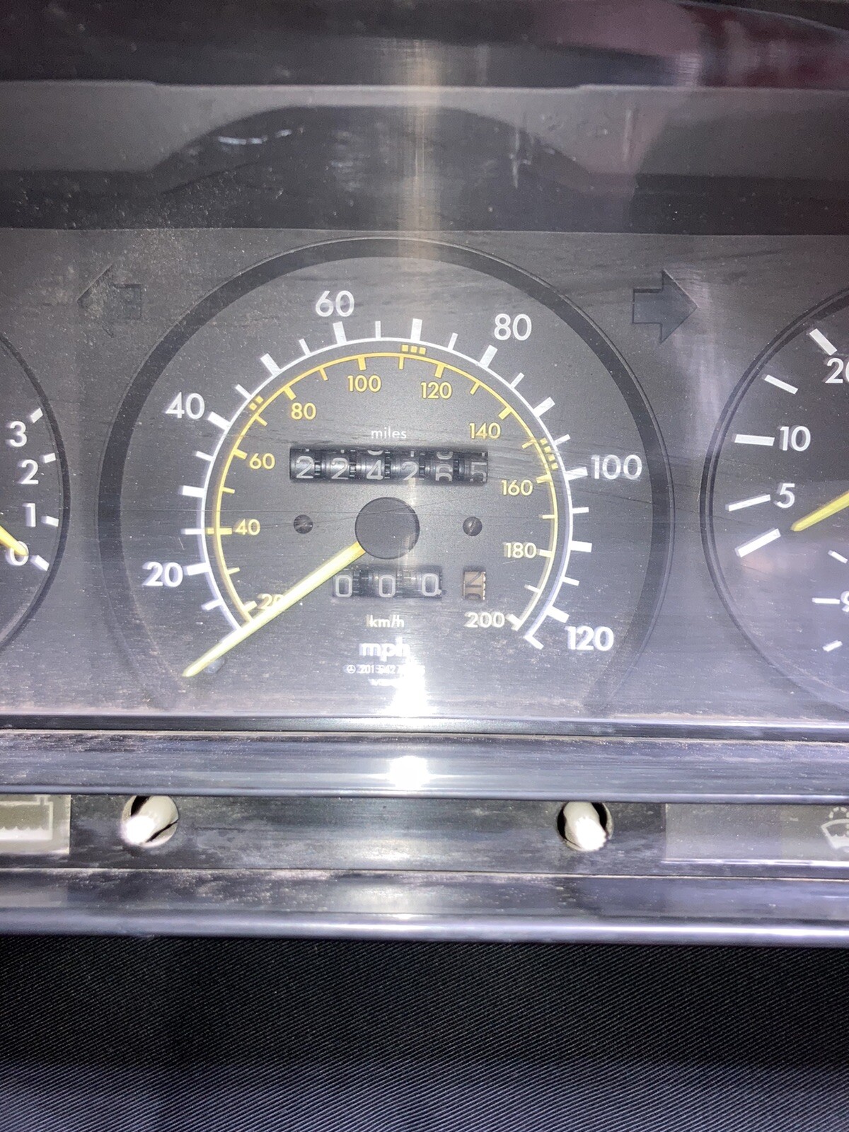 8493 MERCEDES BENZ 190D W201 DIESEL SPEEDOMETER INSTRUMENT CLUSTER