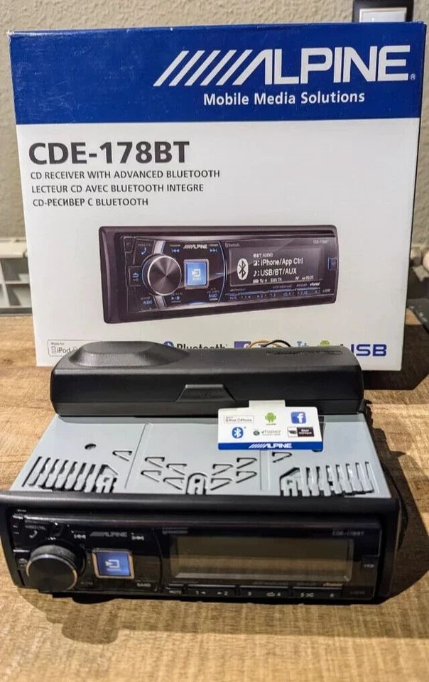 Autoradio Alpine CDE-178BT 4x50W, 3 PreOuts 4V, CD MP3 Bluetooth USB Aux-In - Immagine 3 di 4