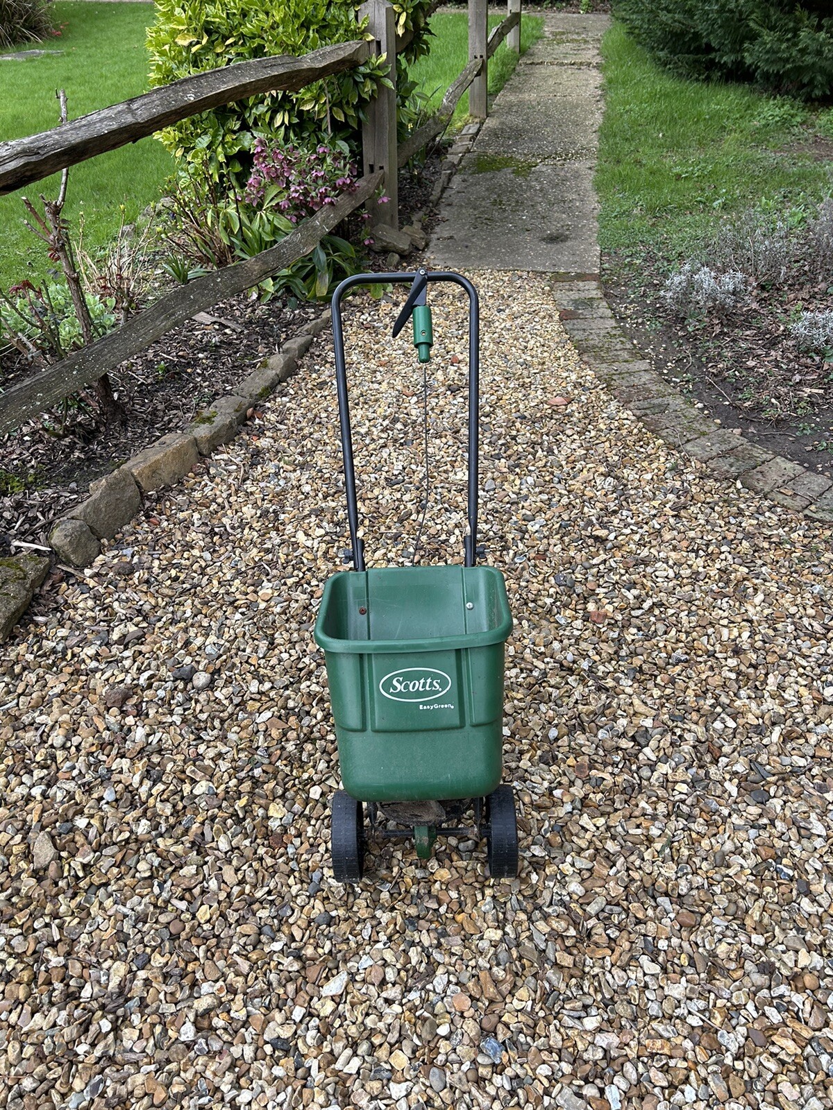 SCOTTS Evergreen Grass seed spreader eBay