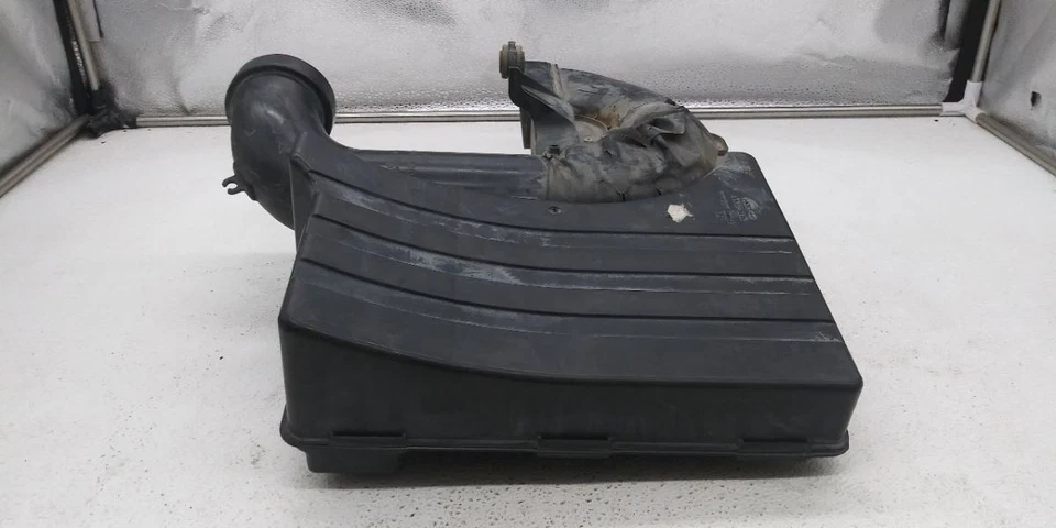 12 13 14 15 16 17 HYUNDAI VELOSTER CAJA RESONADOR OEM 28190-2V100 Foto 2 de 4