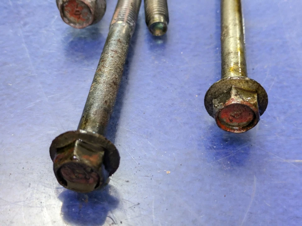 Juego de pernos de compresor de CA Infiniti FX50 OEM Foto 3 de 3