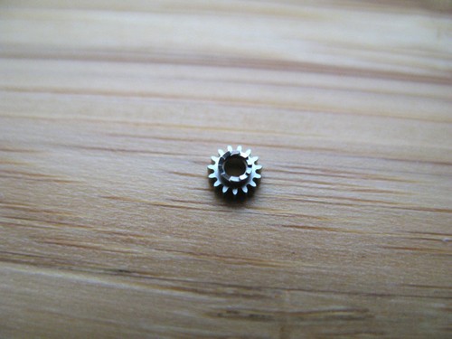 ZENITH 40,40T,126,126.5 ASSORTED NEW OLD STOCK VINTAGE MOVEMENT PARTS - Picture 3 of 7
