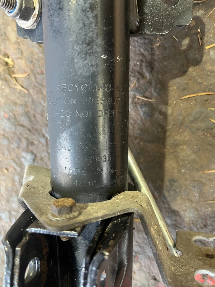 DACIA DUSTER MK2 1.3 TCE FRONT SUSPENSION LEG STRUT SHOCK ABSORBER COMPLETE - Image 2 of 2