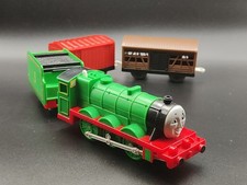 Tomy HENRY & LINKED TENDER 2002 Trackmaster Thomas & Friends Train