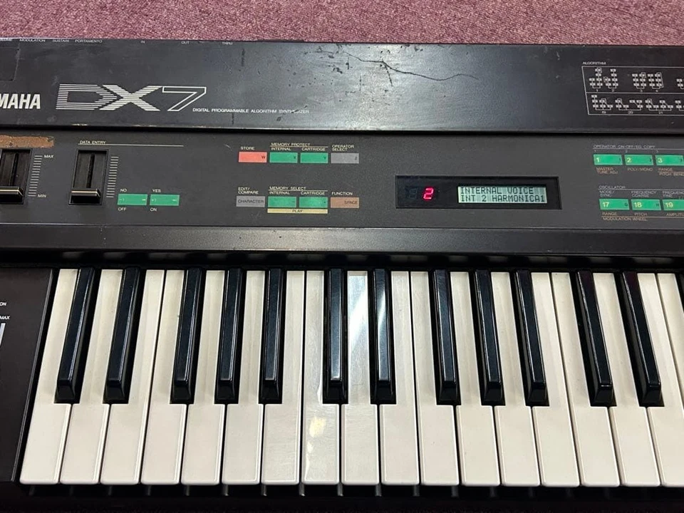 Yamaha DX7 Tested and Working 61 Key Synthesizer Vintage From Japan - Image 3 of 4
