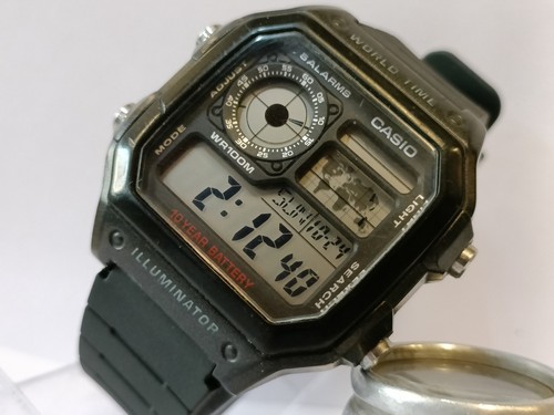 CASIO ILUMINADOR DIGITAL CUARZO AE-1200WH CHINA HOMBRE ESTADO DE FUNCIONAMIENTO - Imagen 8 de 22
