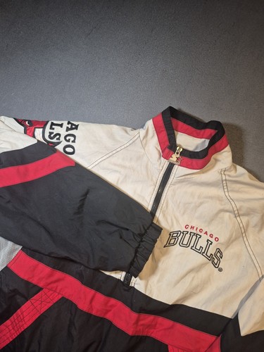 Medium Vintage 90s Starter Chicago Bulls Pullover Windbreaker Jacket NBA Sports - Image 1