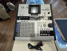 Roland MV8800 Music Production Studio Sampler Sequencer            LS(340323)