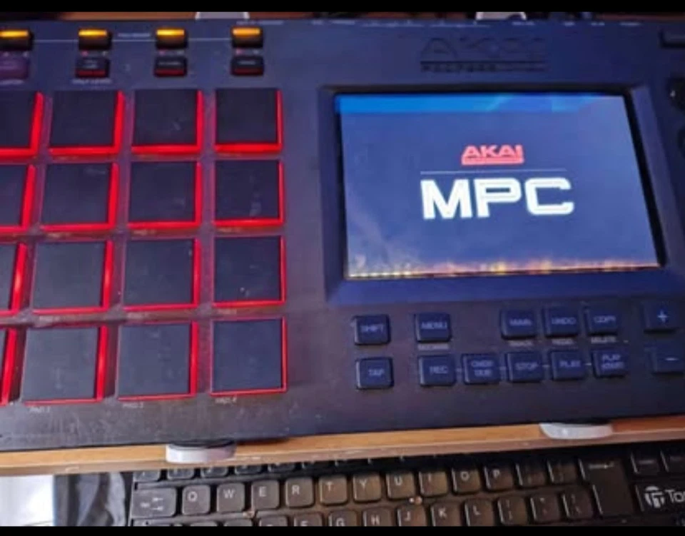 AKAI Professional MPC Touch Pad Music Production Controller - Image 4 of 4