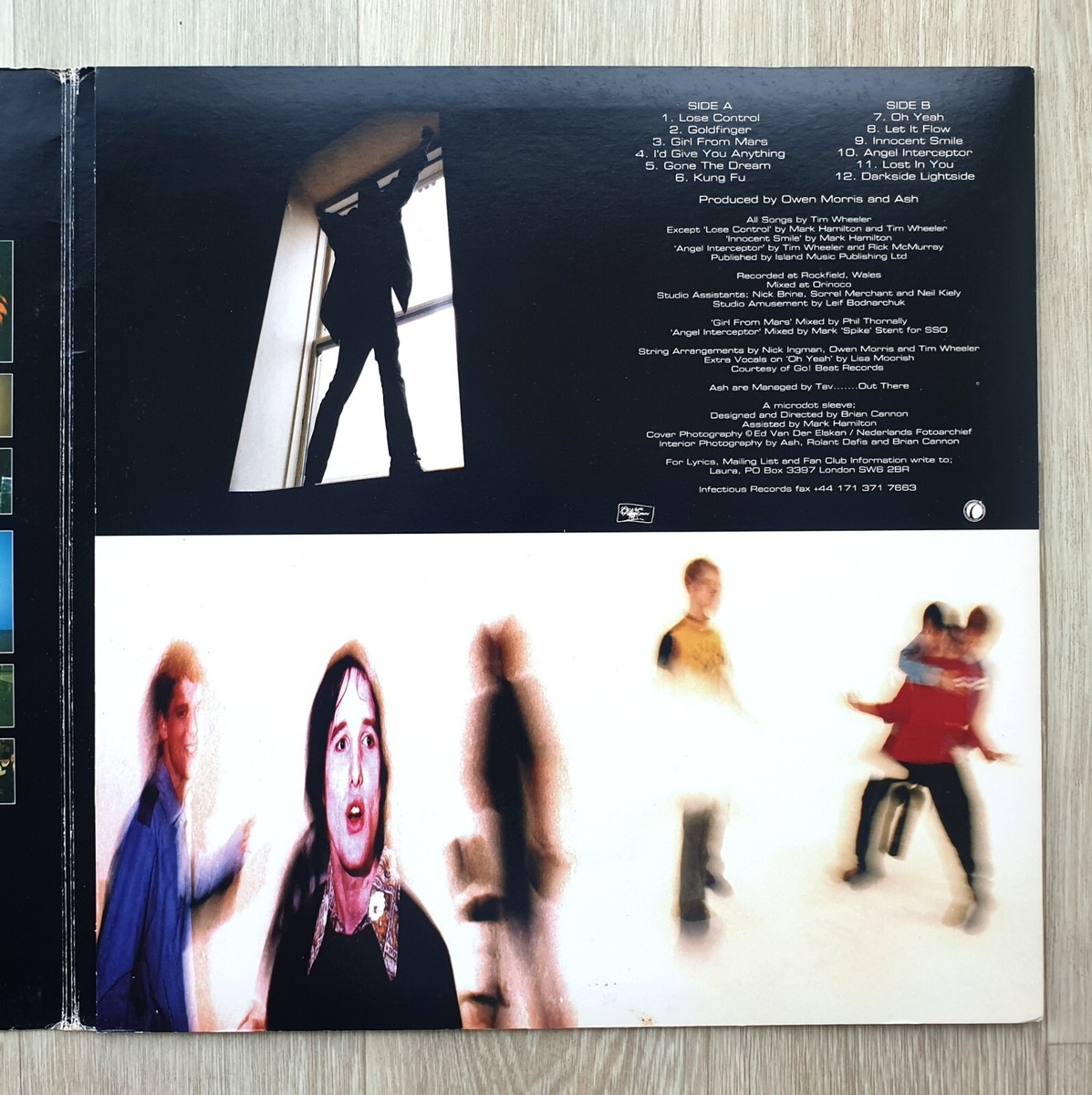 英LP Ash 1977 INFECT40LP INFECTIOUS RECORDS /00400 1977 (Ash album) - Wikipedia