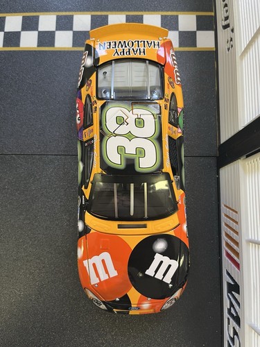 Elliott Sadler #38 M&Ms Halloween 2004 1/24 Nascar Diecast 292/408 - Picture 6 of 13